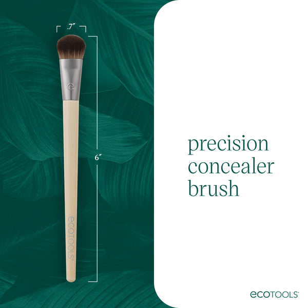 Precision concealer brush with compact bristle head and light wooden handle