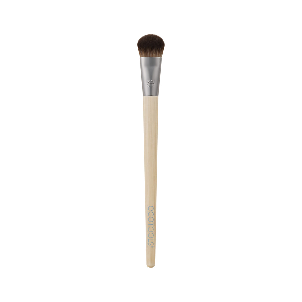 Precision concealer brush with tapered synthetic bristles and light wood handle